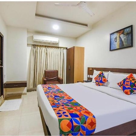 Hotel Leela Grand Inn Vijayawāda Exterior foto