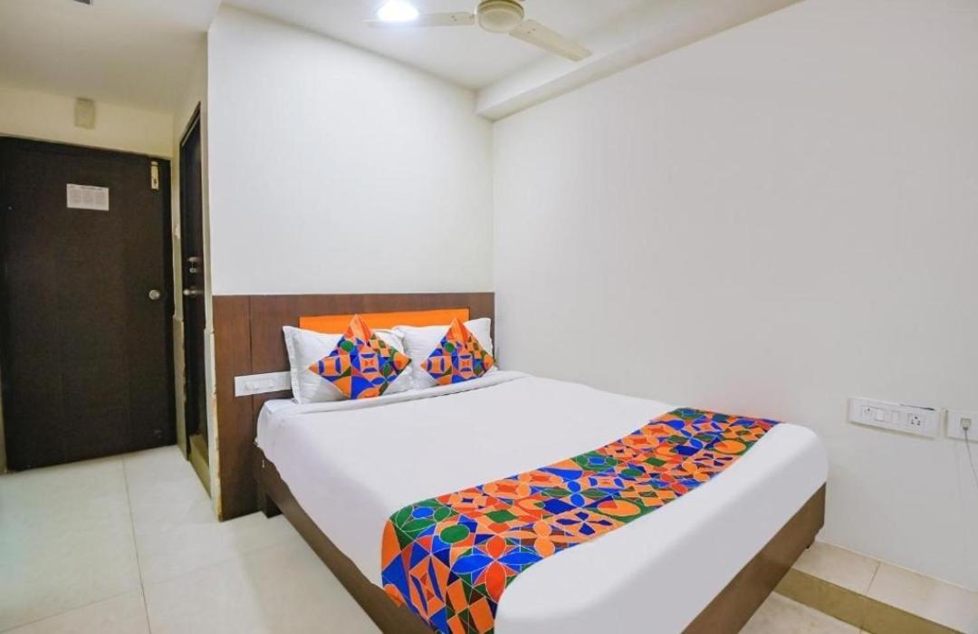 Hotel Leela Grand Inn Vijayawāda Exterior foto